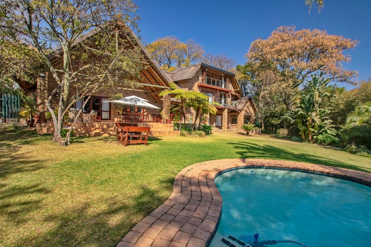 50 On Shepherd Boutique Guest House Sandton Exterior foto