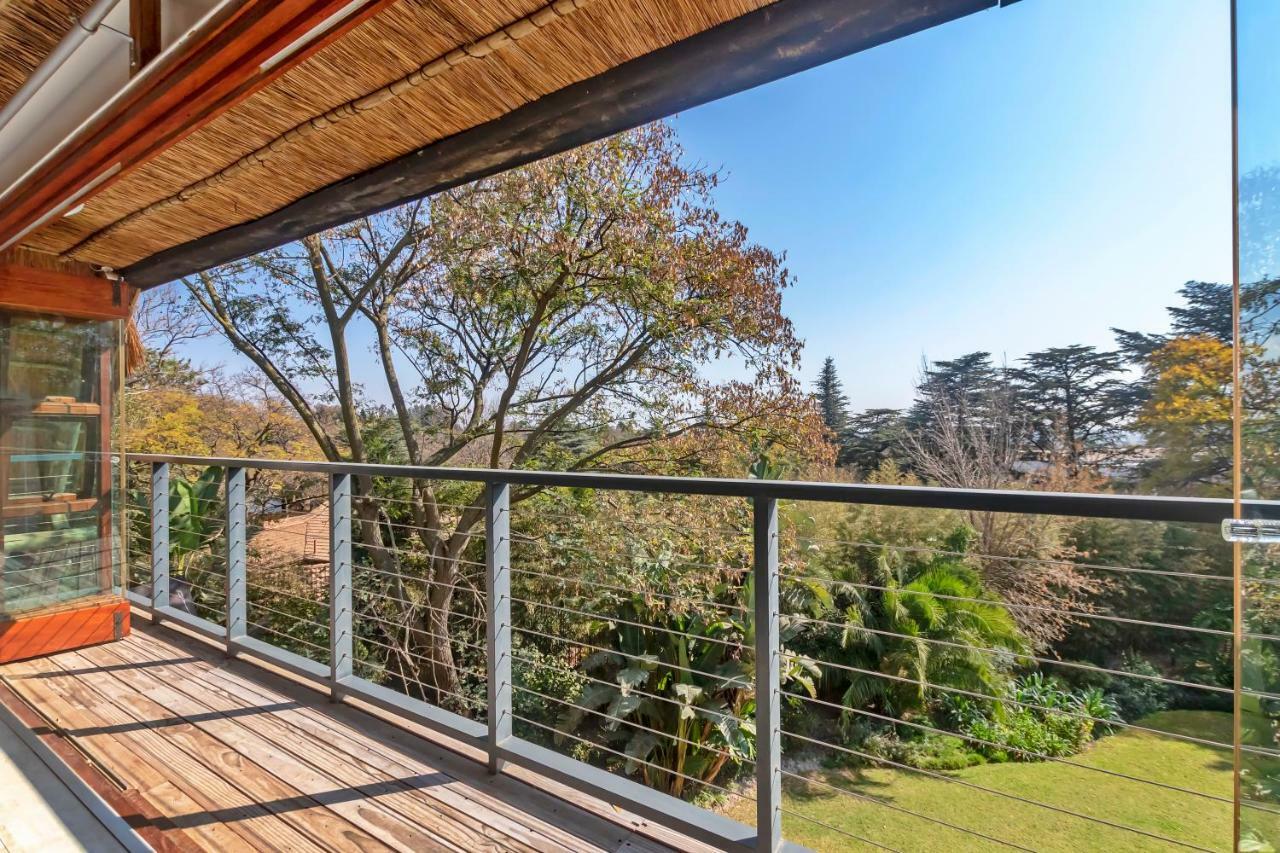 50 On Shepherd Boutique Guest House Sandton Exterior foto